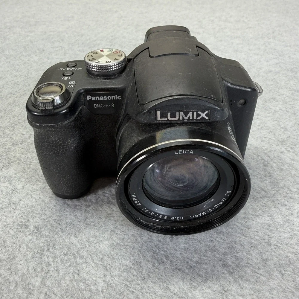 Panasonic LUMIX DMC-FZ8 7.2MP Digital Camera Black Untested For Parts